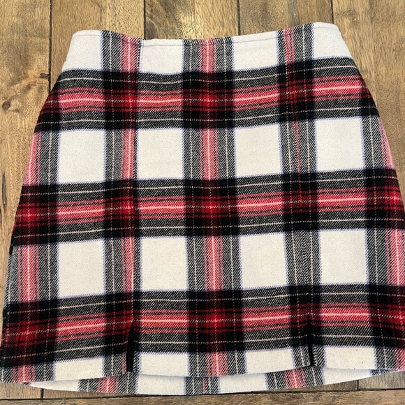 Hollister Dresses & Skirts - Hollister Red and Black Plaid Mini Skirt size Small